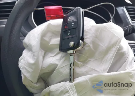 2018 Volkswagen Tiguan 2.0T S из США, поврежденный, VIN 3VV0B7AX0JM120136